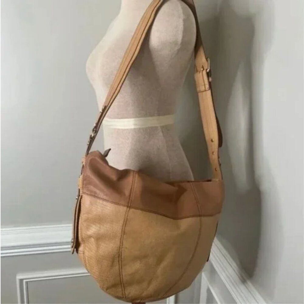 BCBGMaxAzria Tan Leather Hobo Crossbody Shoulder Bag Adjustable Strap